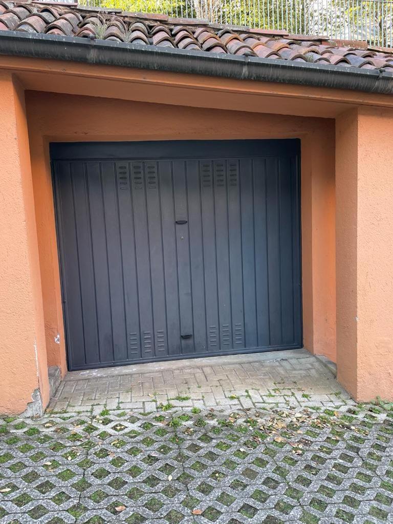 Little Marina Apartment Malgrate Exterior foto